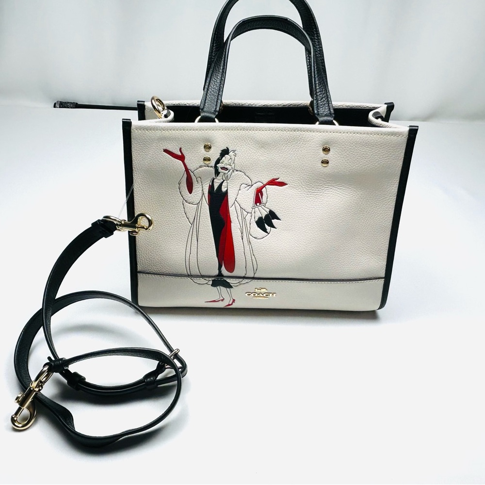 Disney X Coach Dempsey Carryall With Cruella Motif
Brand new with tags - Picture 10 of 15